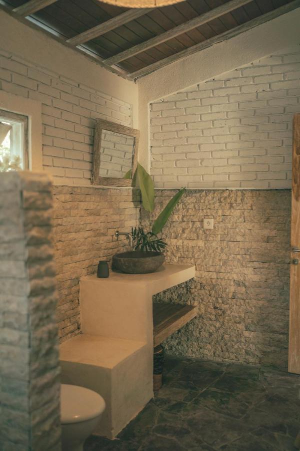 Cari Surf Camp & Studio'S Uluwatu Exterior foto
